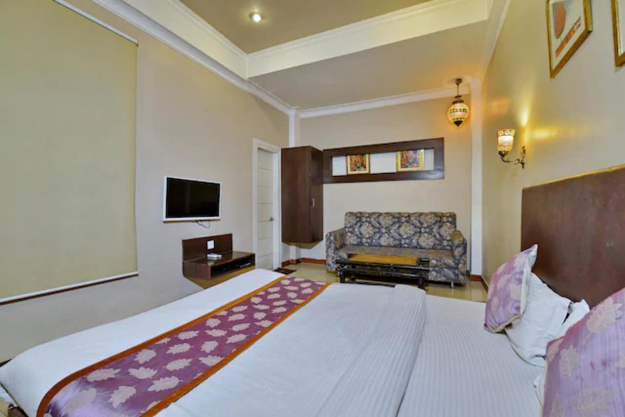 Hotel Dev Villas Джайпур Екстериор снимка